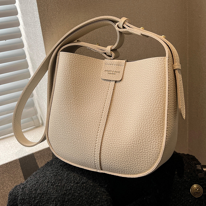 Versatile small handbag for wo - Women Bags For Sale ulasan dan harga